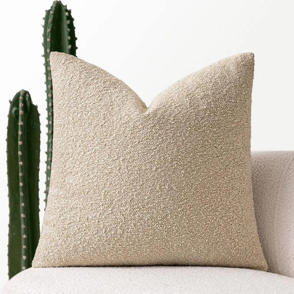 Elegant Bouclé Cushion Cover – Classic Comfort and Sophistication