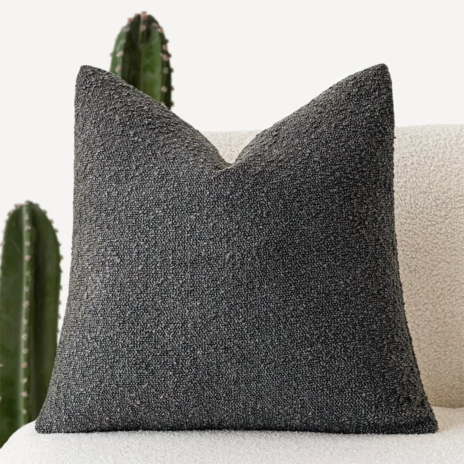 Elegant Bouclé Cushion Cover – Classic Comfort and Sophistication