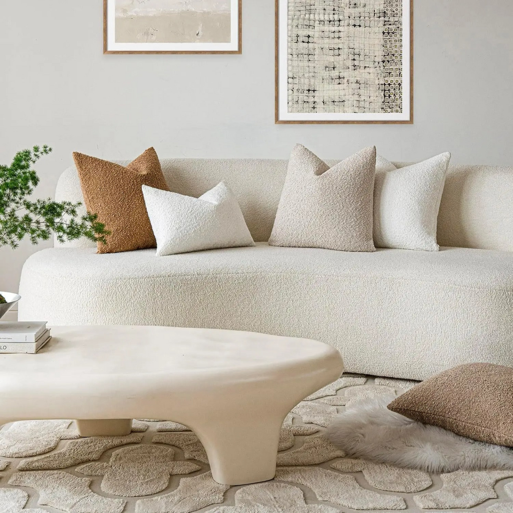 Elegant Bouclé Cushion Cover – Classic Comfort and Sophistication