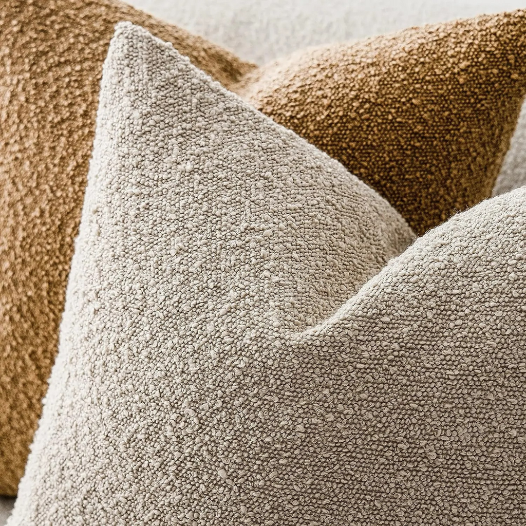 Elegant Bouclé Cushion Cover – Classic Comfort and Sophistication