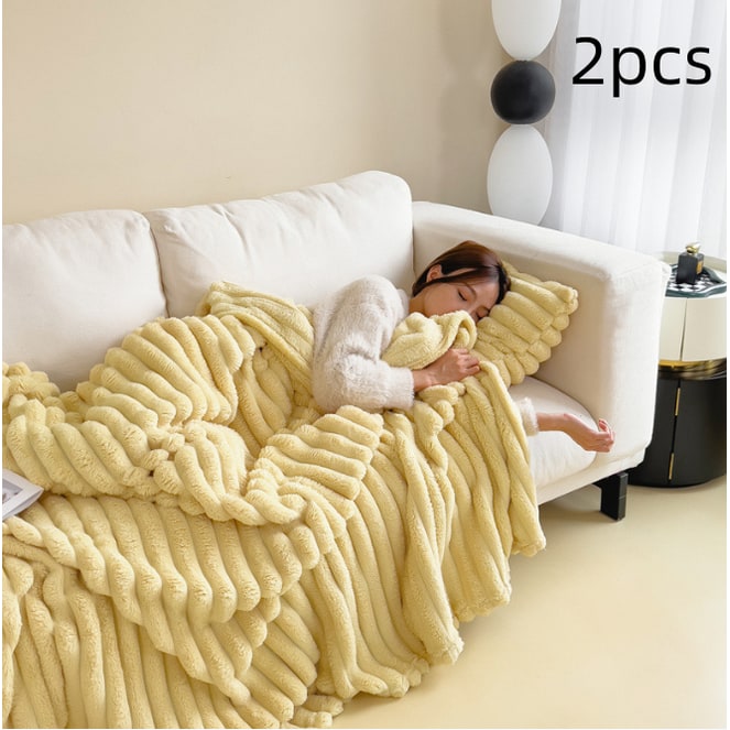 Luxury Faux Fur Throw Blanket with Soft Fleece Reverse and Matching Pillowcase - Image 11