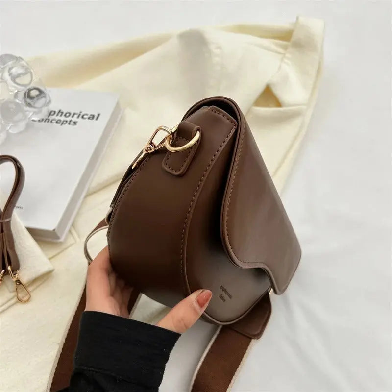 Premium Shoulder Bag for Everyday Use – Stylish Carry Bag for Work, Travel and Daily Outfits