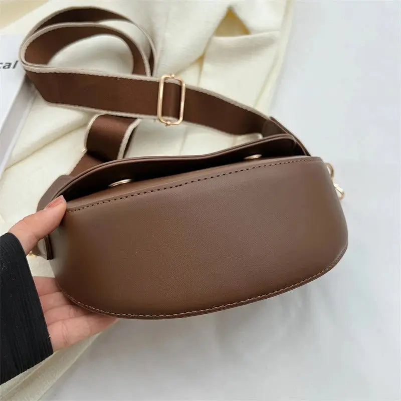 Premium Shoulder Bag for Everyday Use – Stylish Carry Bag for Work, Travel and Daily Outfits