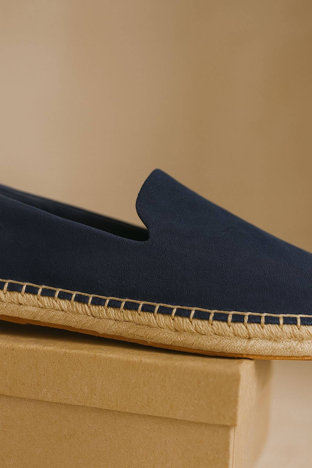 Men's Casual Slip-On Espadrille Shoes with Woven Jute Sole and Leather Trim - Image 4