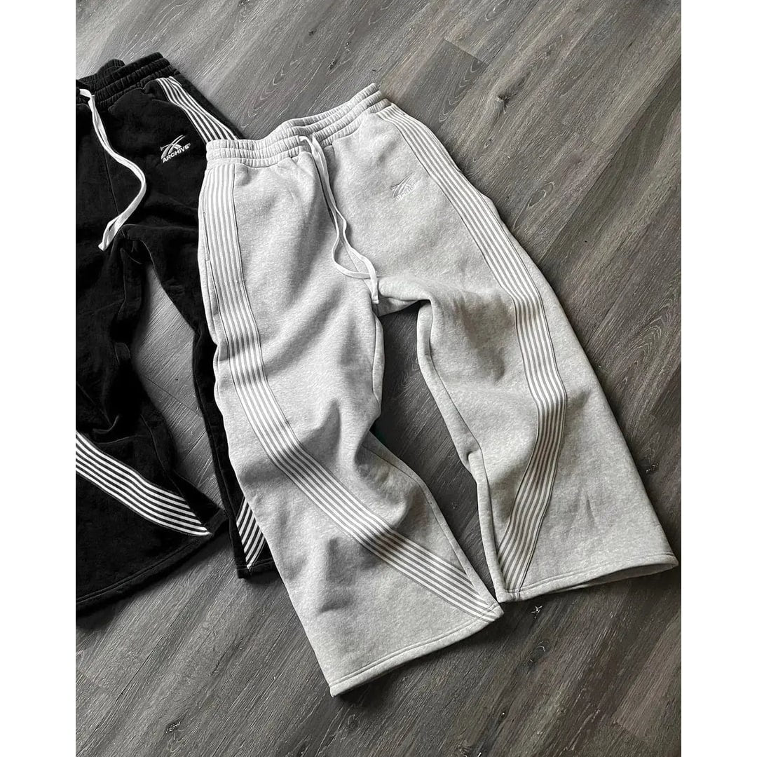 Men's Wide Leg Baggy Fleece Sweatpants with Side Stripes and Pockets - Image 3