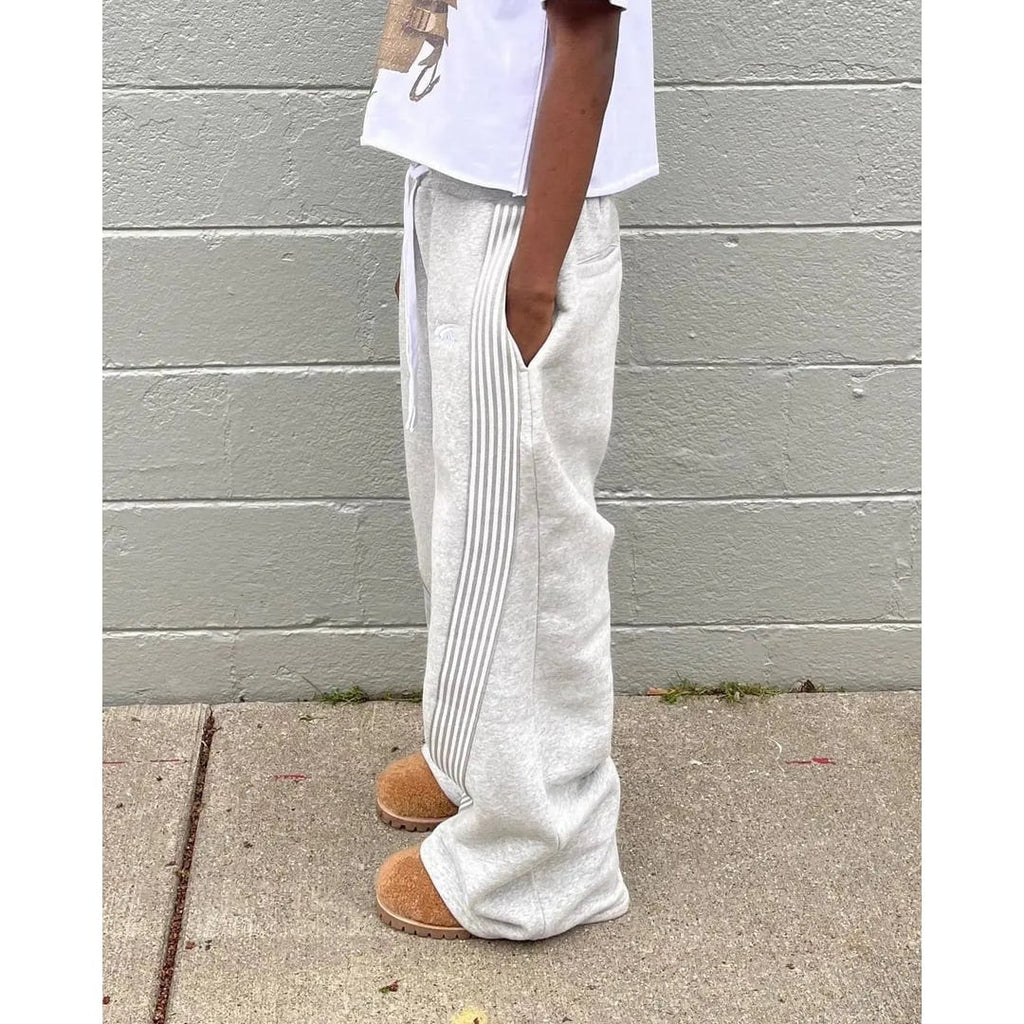 Men's Wide Leg Baggy Fleece Sweatpants with Side Stripes and Pockets - Image 5