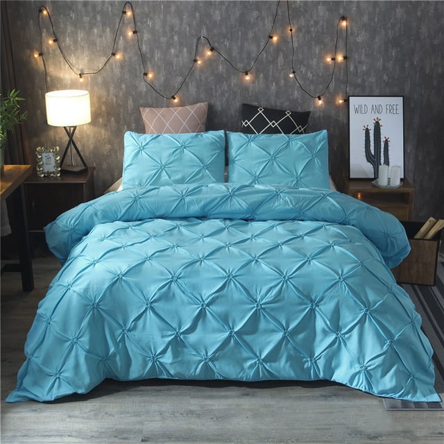 Pintuck Duvet Cover Set with Matching Pillowcases King Size Comforter Doona - Image 1