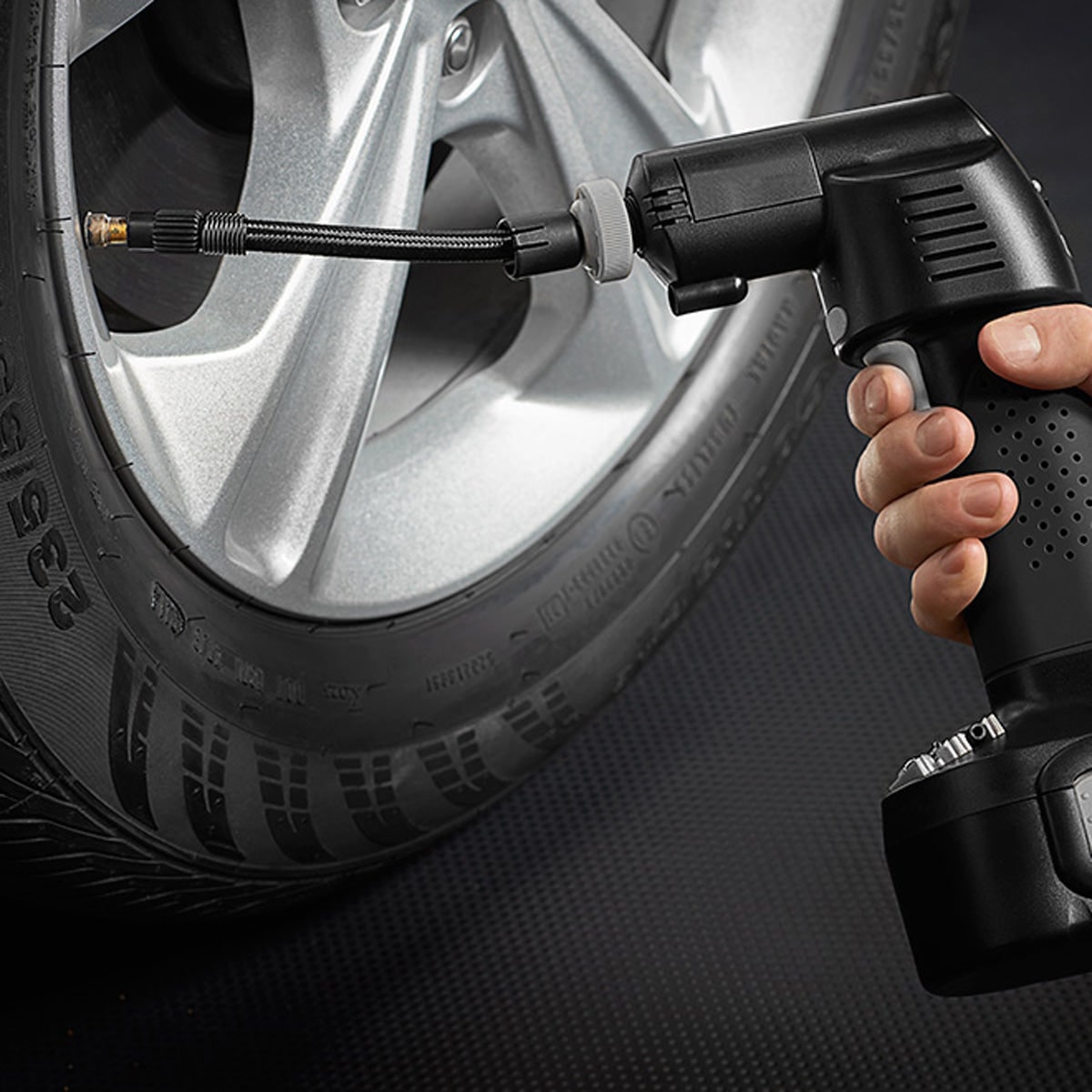 Portable Air Tire Inflator Best Handheld Astroai Cordless - Image 6