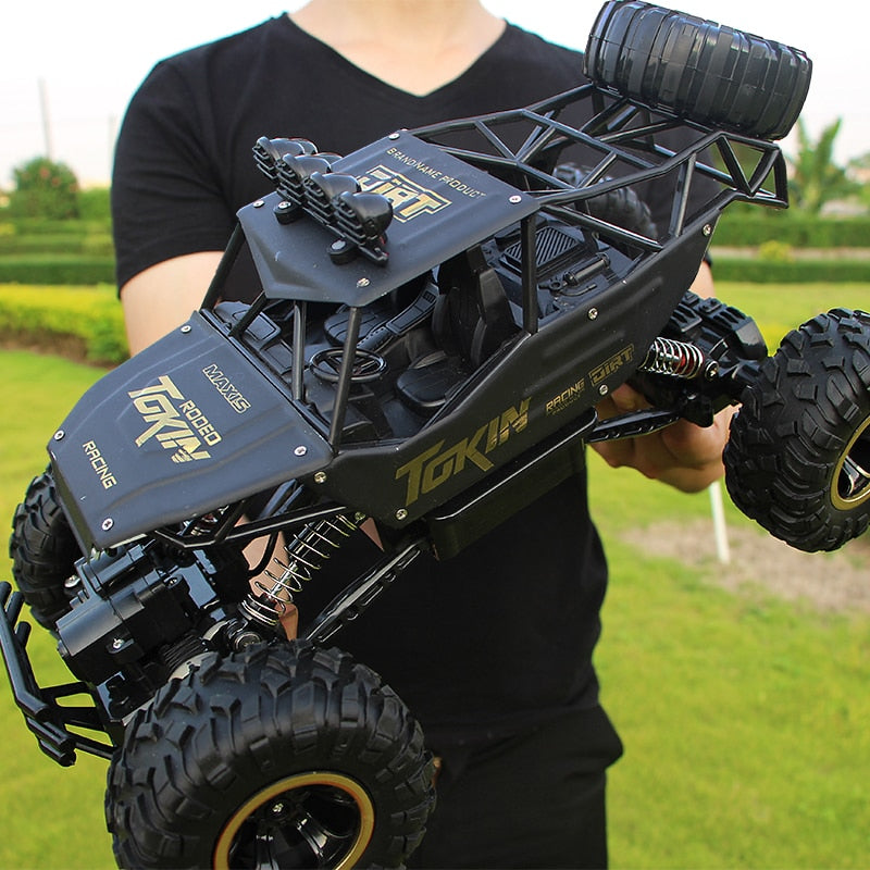 All-Terrain Toy Car – Durable Off-Road Vehicle for Indoor and Outdoor Play