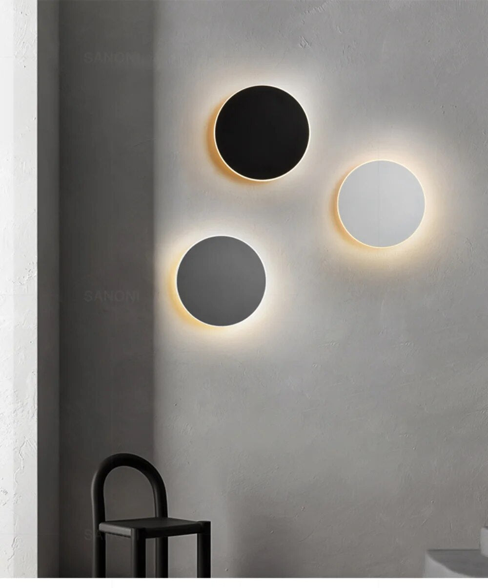 Contemporary Lumeo LED Wall Light - Modern home