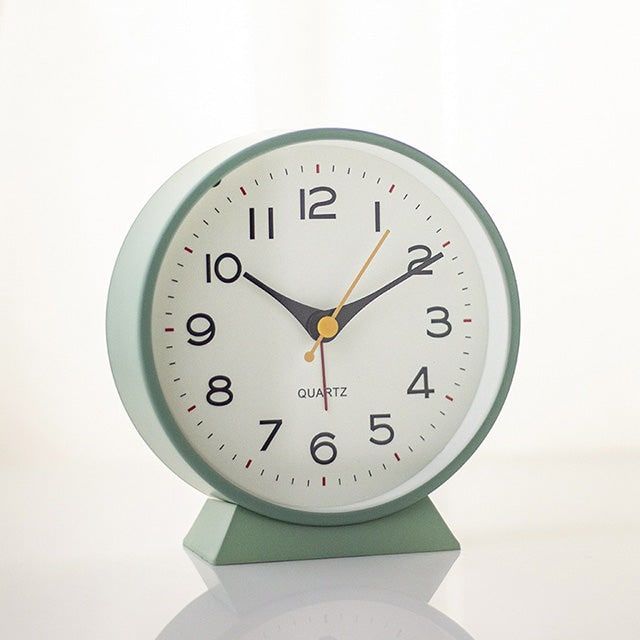 Retro Analog Alarm Clock with Silent Quartz Movement and Backlight - Image 16