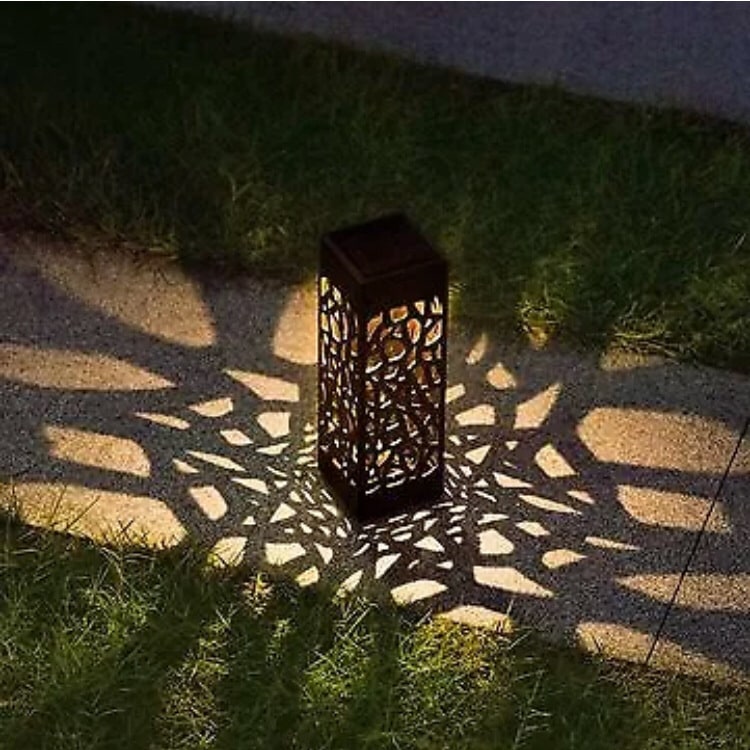 Solar Pathway Lights Outdoor Garden Lawn Stake with Hollow Lattice Design and Wireless Power - Image 3