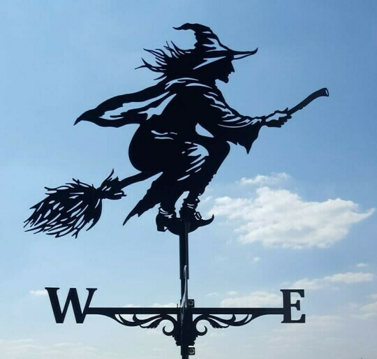 Garden Weather Vane for Outdoor Decor – Decorative Wind Direction Indicator for Yard, Roof and Garden Displays