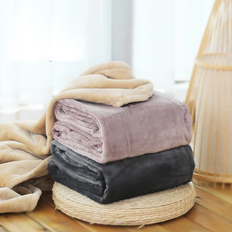 USB Heated Blanket Portable Throw with Plush Fleece and Storage Bag for Travel - Image 1
