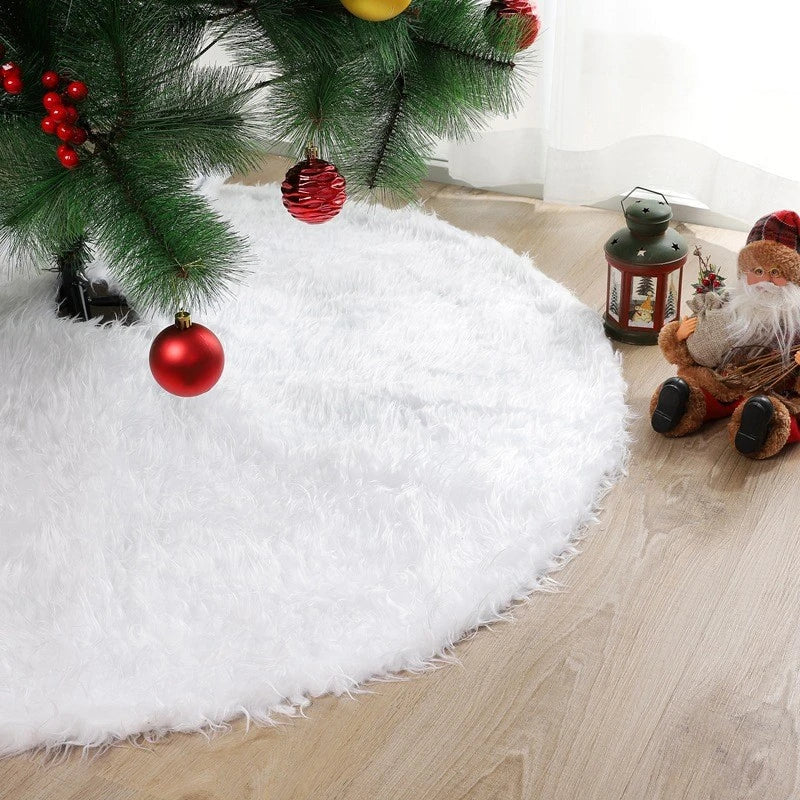 White Faux Fur Christmas Tree Skirt with Plush Soft Texture for Holiday Décor - Image 3