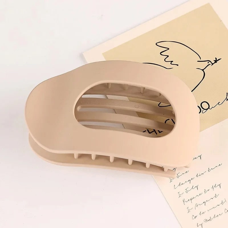Women's Flat Matte Hair Claw Clip with Comfort Hold and Oval Detail - Image 6