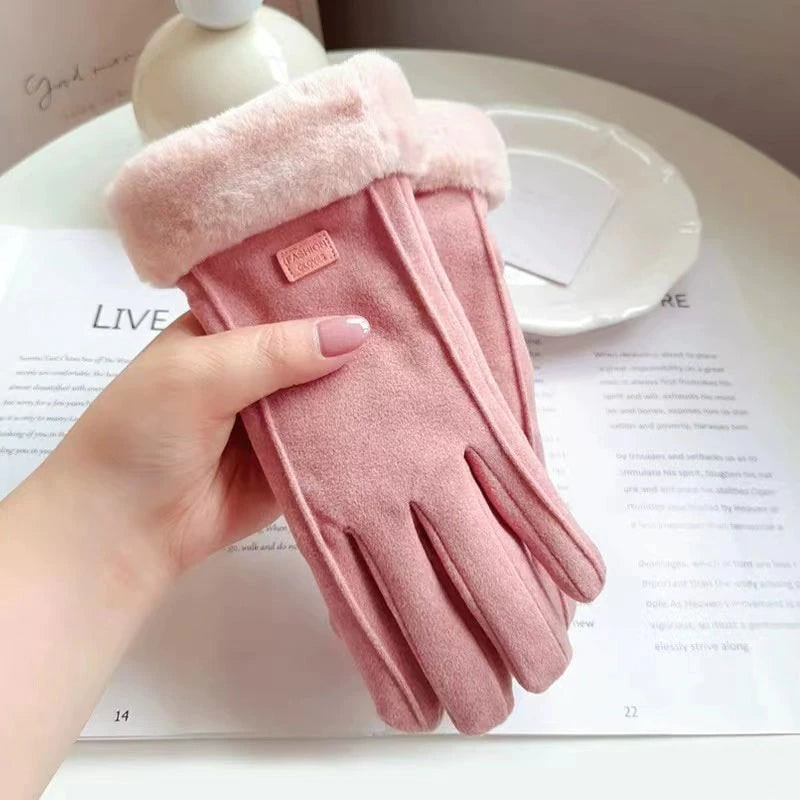 Women's Heated Winter Gloves with Faux Suede Fur Cuffs and USB Rechargeable Warmth - Image 2