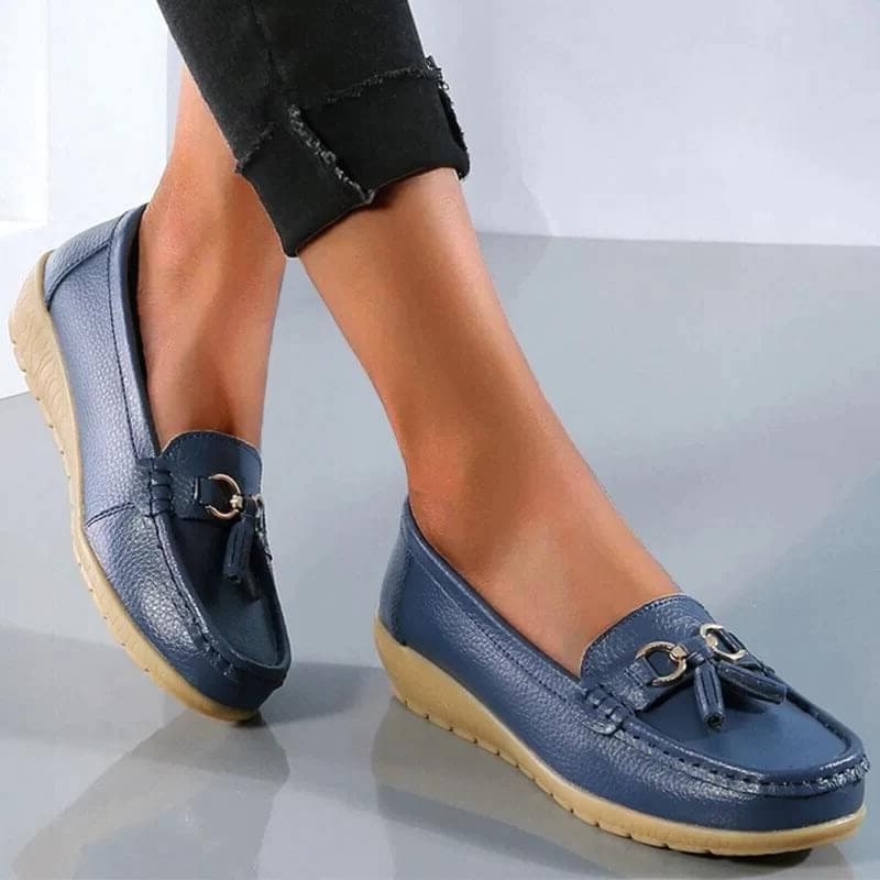 Womens Loafers Comfortable Slip Leather Pebbled Tassel Hardware - Image 11