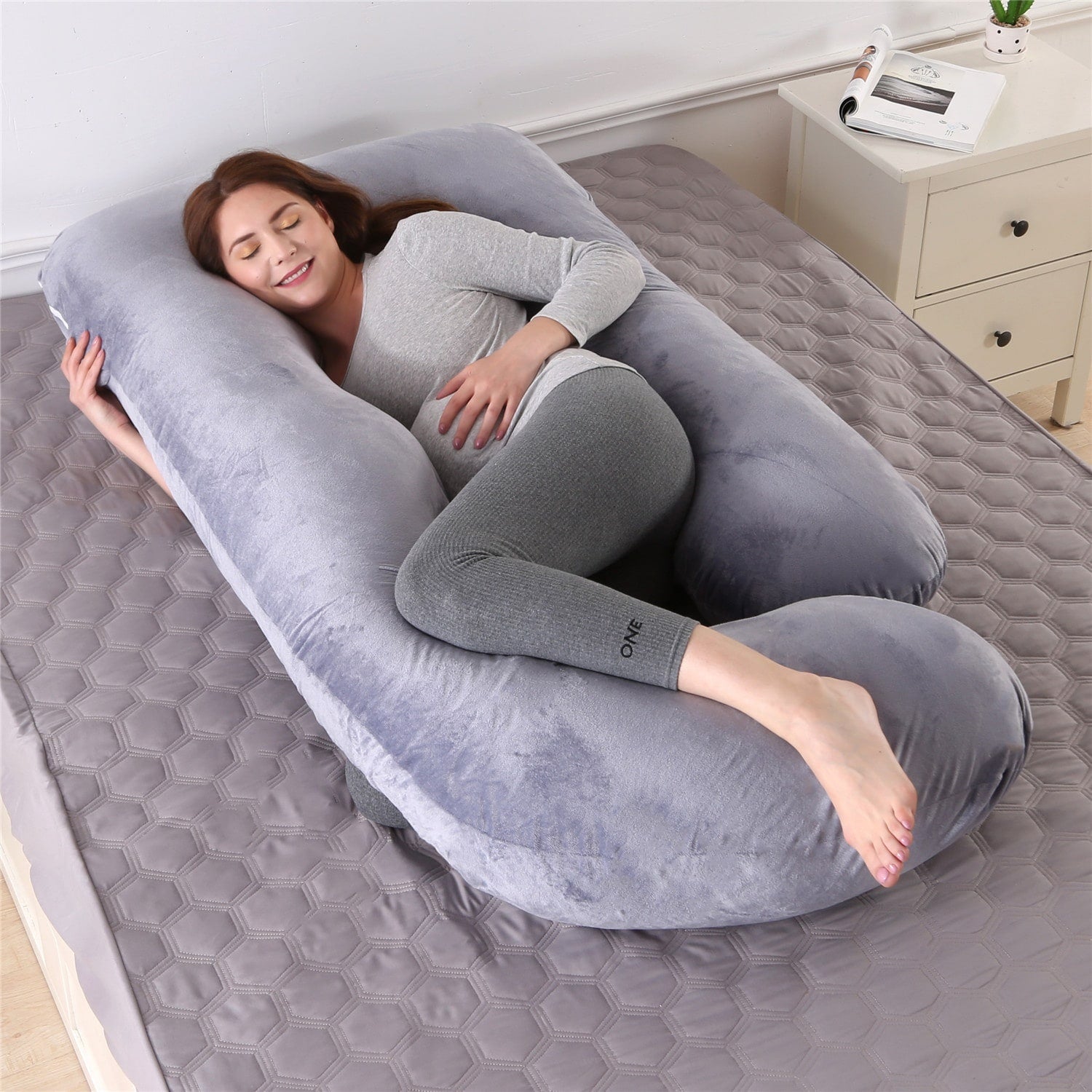 Women's U Shaped Full Body Pregnancy Pillow for Side Sleeping with Plush Fiber Fill - Image 6